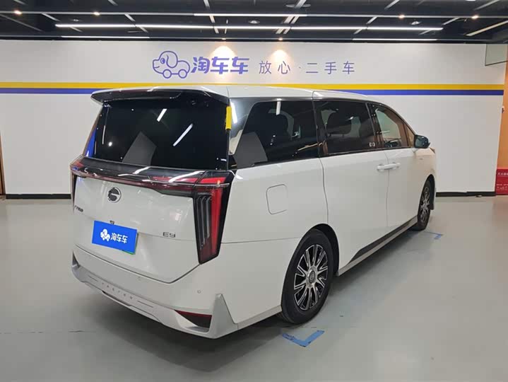 Фото 3 - GAC Trumpchi E9