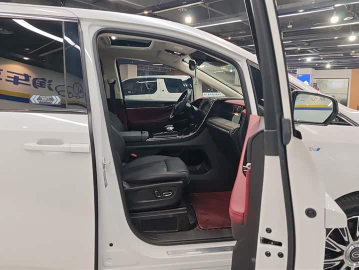 Фото 8 - GAC Trumpchi E9