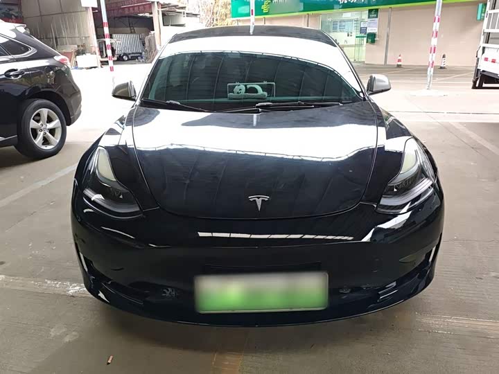 Фото 3 - Tesla Model 3