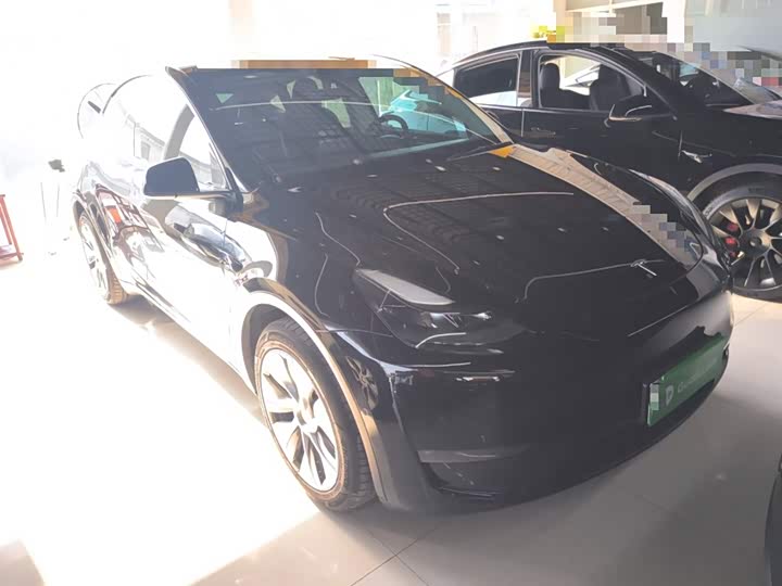 Фото 4 - Tesla Model Y