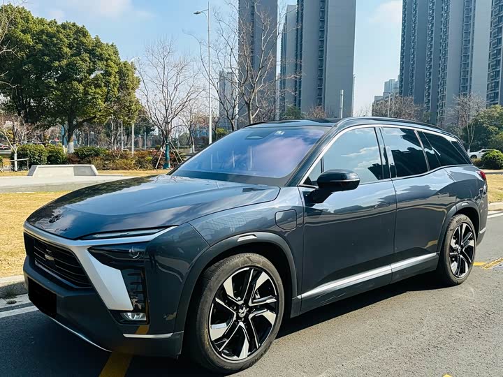 Фото 1 - Nio ES8