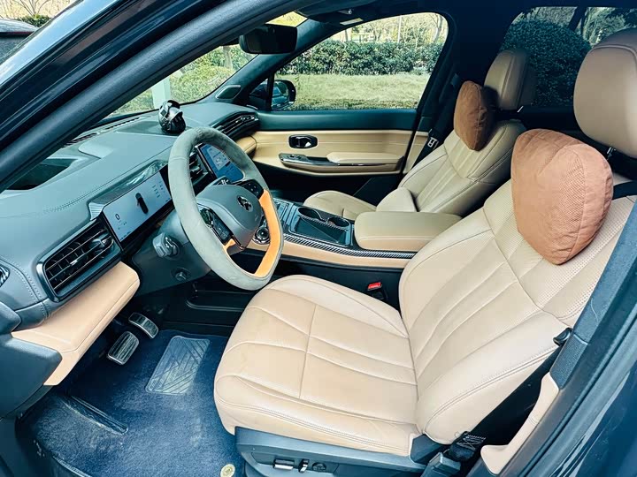 Фото 7 - Nio ES8