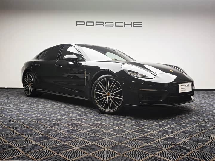 Фото 9 - Porsche Panamera
