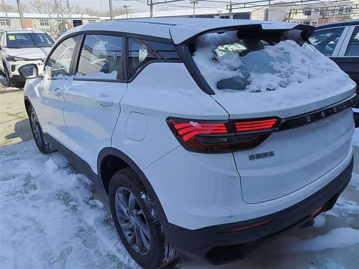 Фото 5 - Geely Coolray