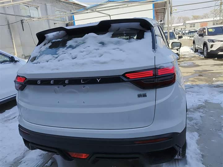 Фото 6 - Geely Coolray