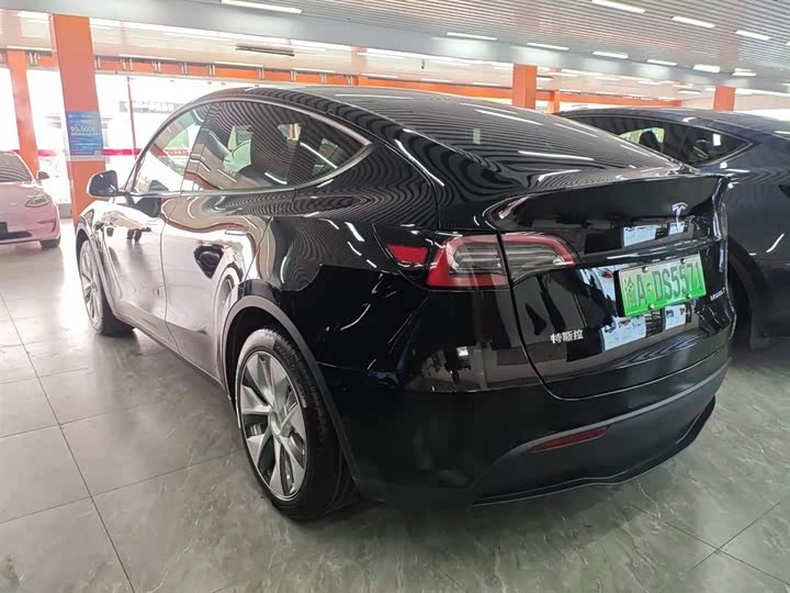 Фото 5 - Tesla Model Y