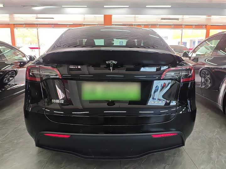 Фото 6 - Tesla Model Y