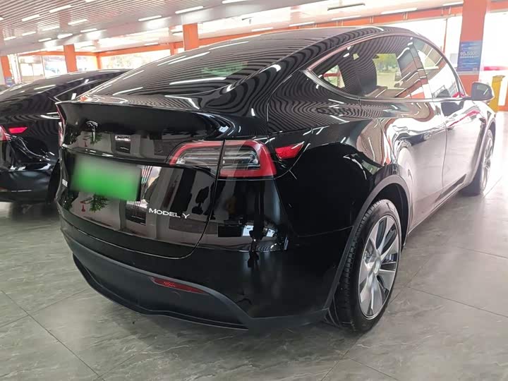 Фото 7 - Tesla Model Y
