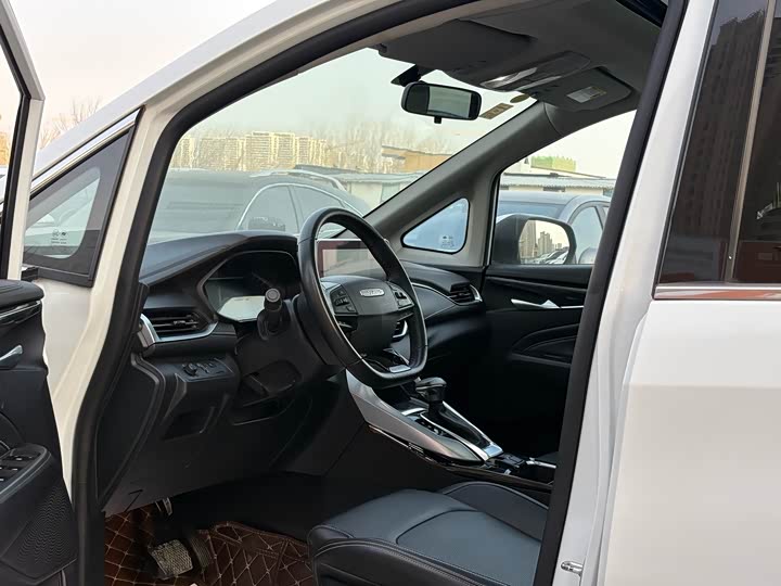 Фото 7 - Maxus G50