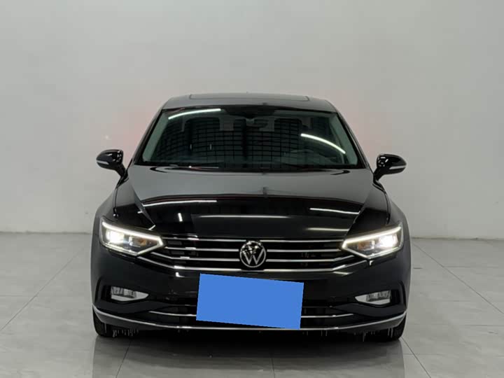 Фото 1 - Volkswagen Magotan