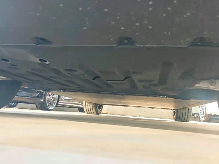 Фото 8 - BYD Tang L