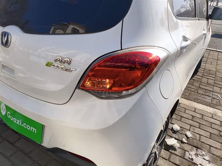 Фото 8 - Changan BenBen E-Star