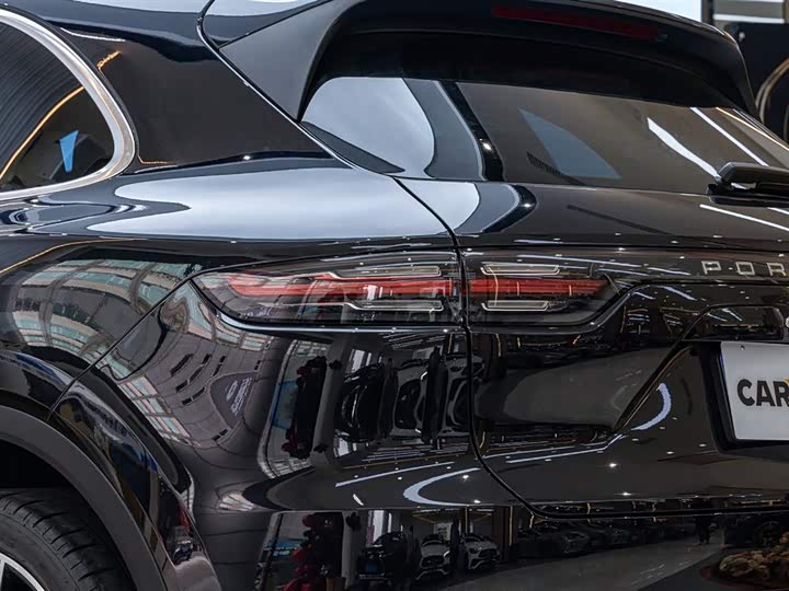 Фото 7 - Porsche Cayenne