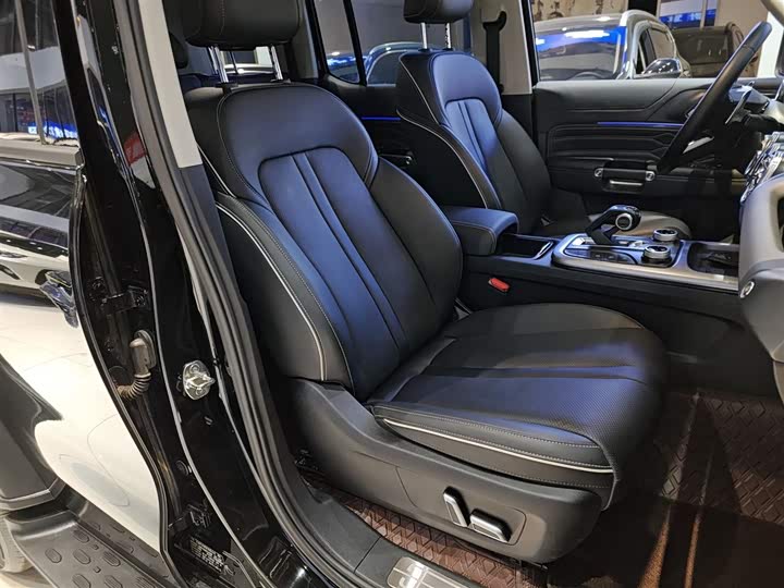 Фото 3 - Tank 300