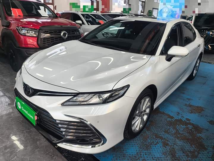 Фото 1 - Toyota Camry