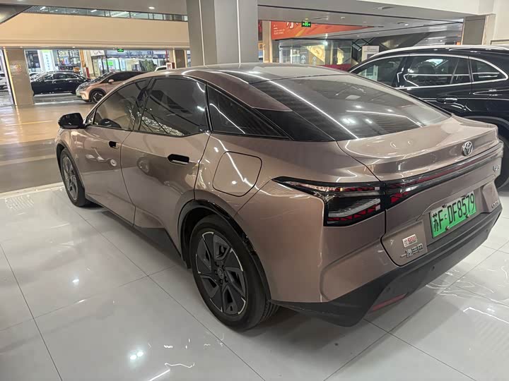 Фото 7 - Toyota bZ3