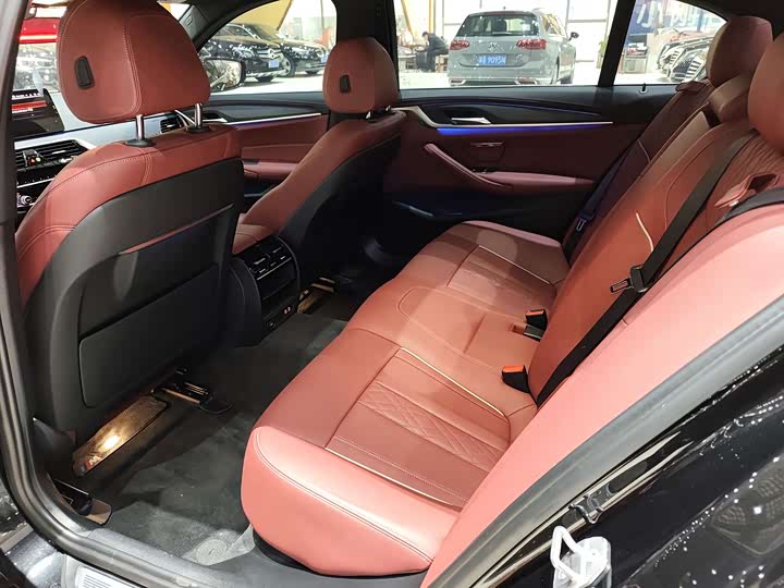 Фото 6 - BMW 5 Series