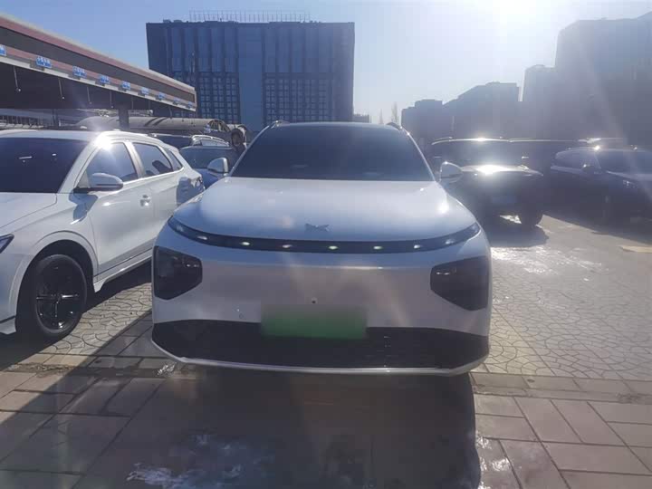 Фото 3 - XPeng G9