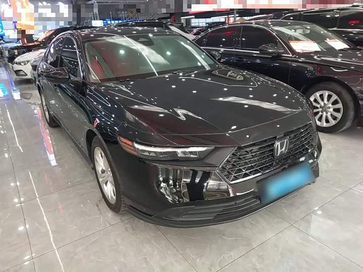 Фото 4 - Honda Accord