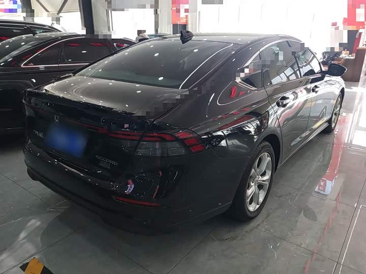 Фото 7 - Honda Accord