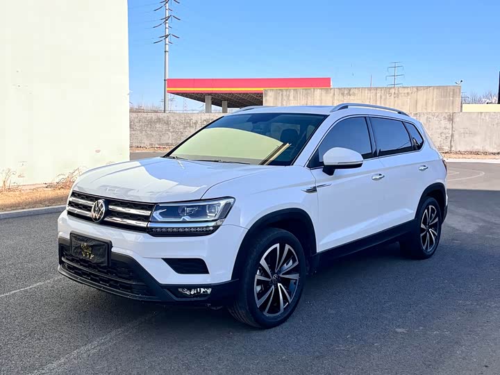 Фото 1 - Volkswagen Tharu