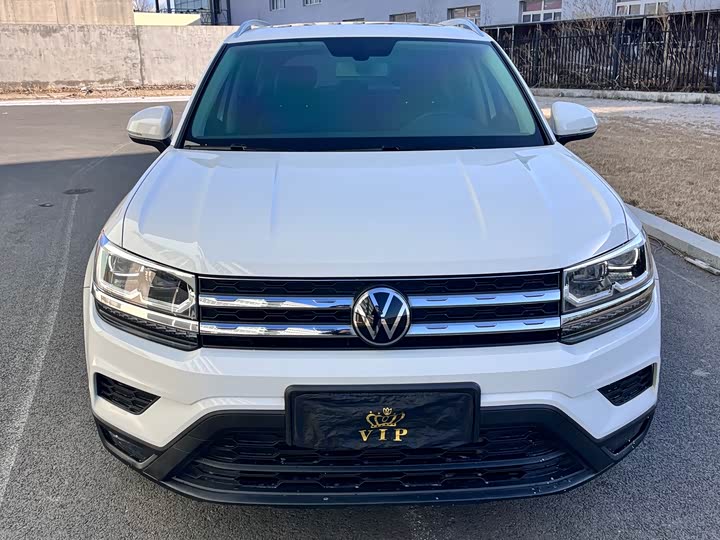 Фото 2 - Volkswagen Tharu