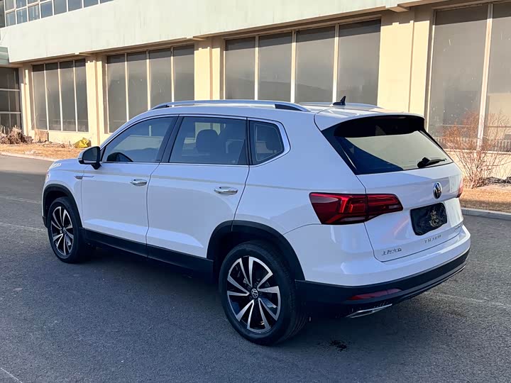 Фото 7 - Volkswagen Tharu