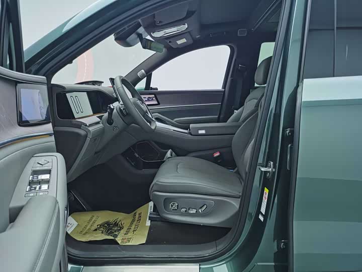 Фото 7 - Denza N9