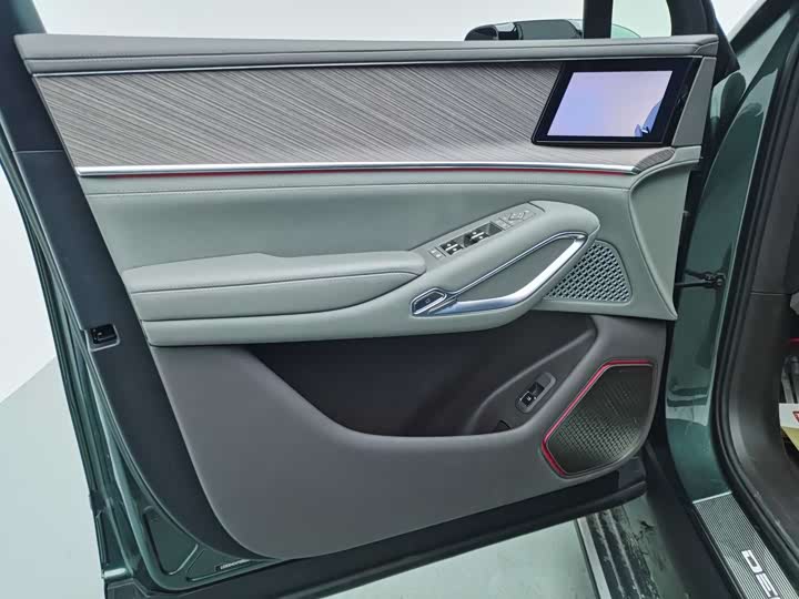 Фото 8 - Denza N9