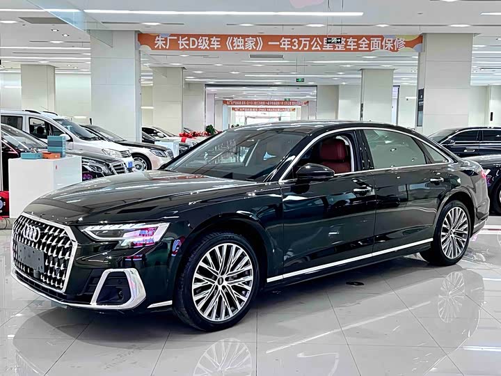 Фото 1 - Audi A8