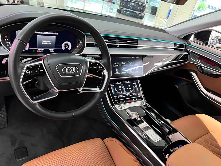 Фото 5 - Audi A8