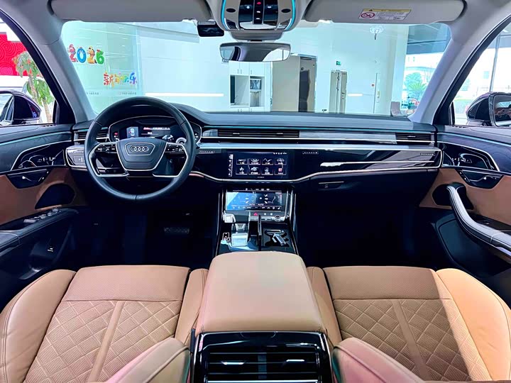 Фото 8 - Audi A8