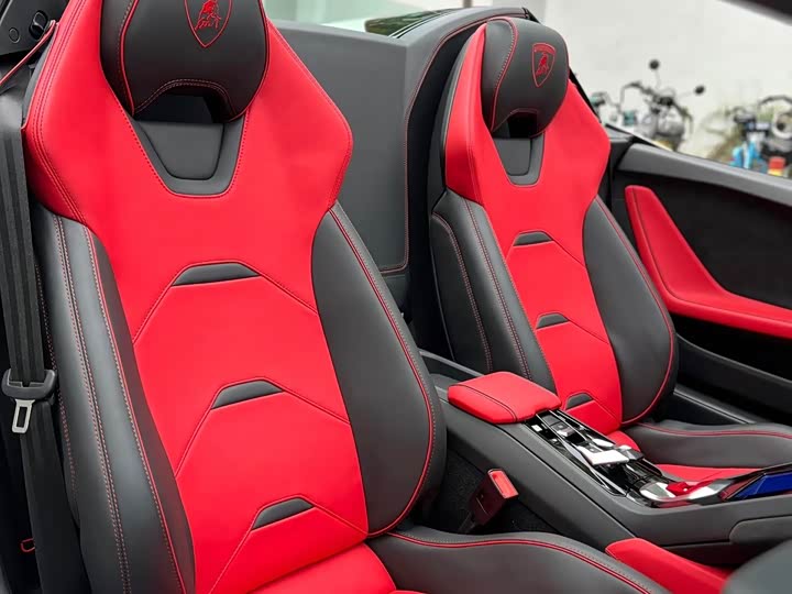 Фото 4 - Lamborghini Huracán