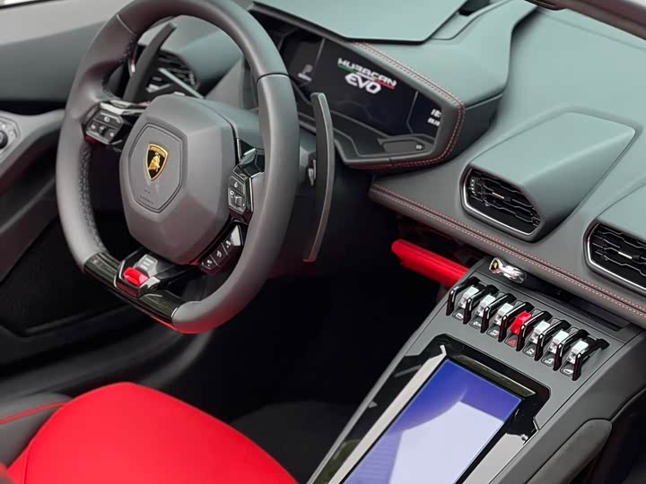 Фото 5 - Lamborghini Huracán