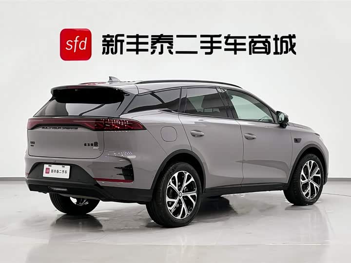 Фото 5 - BYD Tang Hybrid/EV