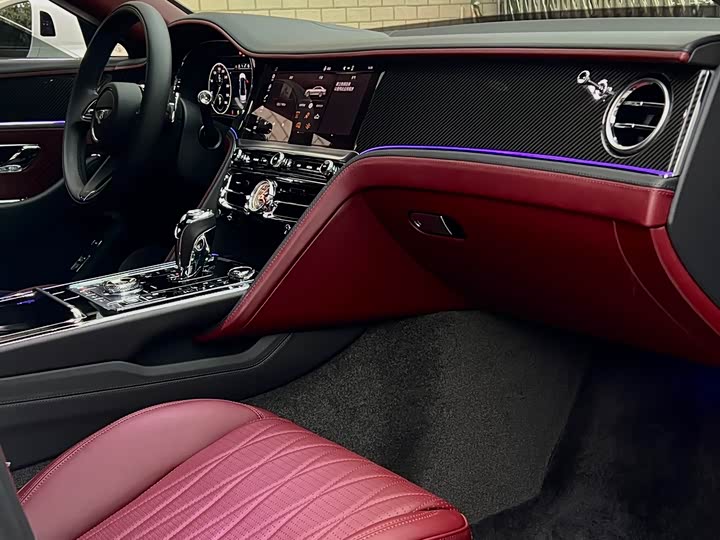 Фото 9 - Bentley Flying Spur