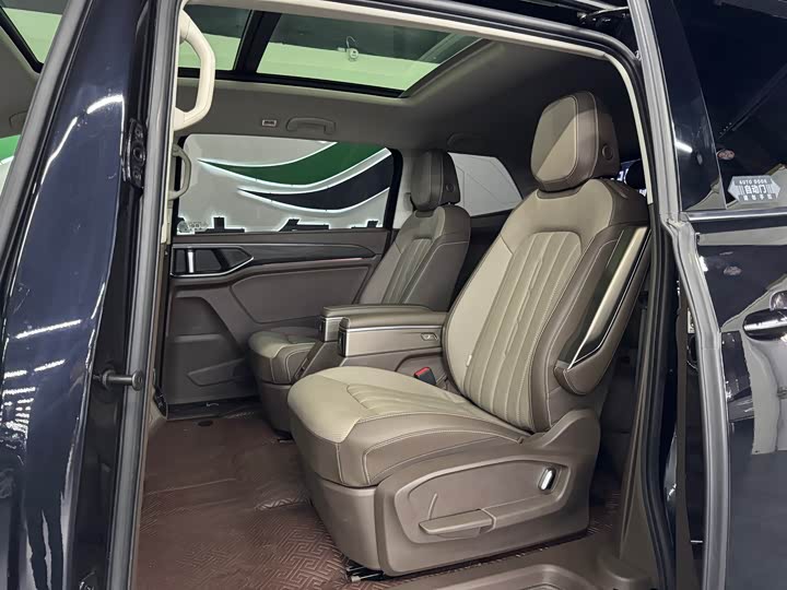 Фото 8 - Volkswagen Viloran