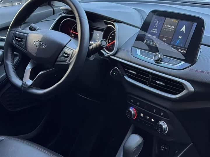 Фото 4 - Chevrolet Tracker