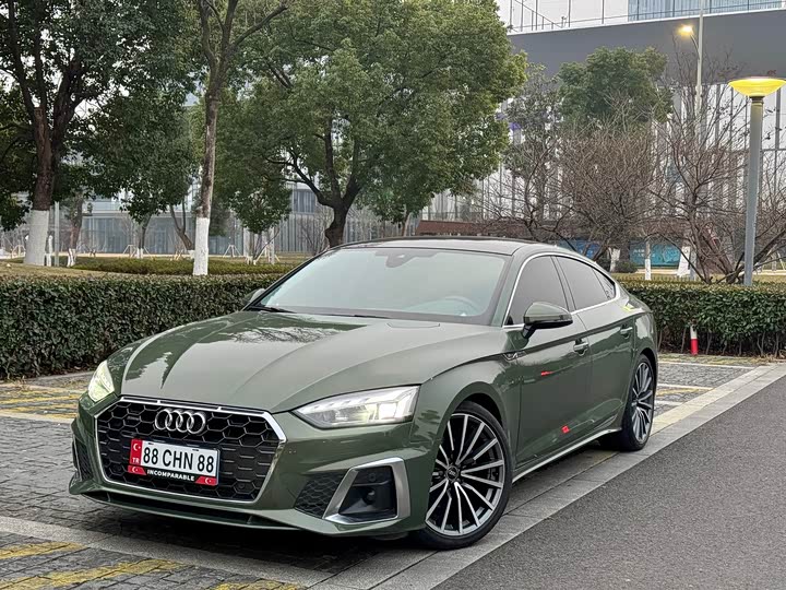 Фото 1 - Audi A5