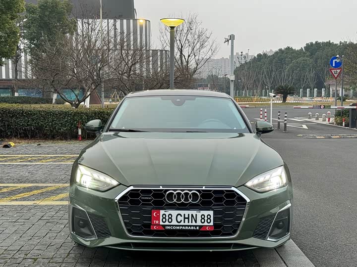Фото 2 - Audi A5