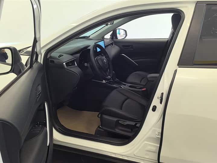 Фото 9 - Toyota Corolla Cross