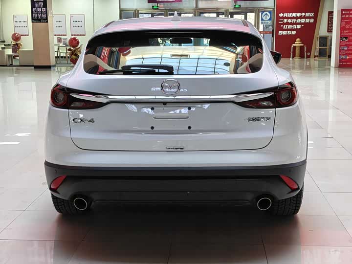 Фото 8 - Mazda CX-4