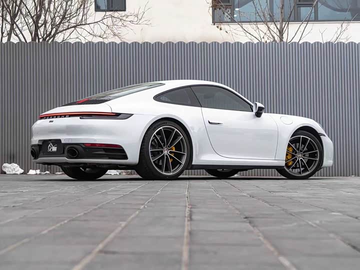 Фото 3 - Porsche 911