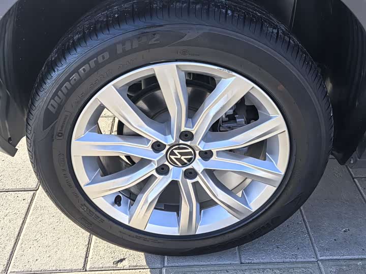 Фото 9 - Volkswagen T-Roc