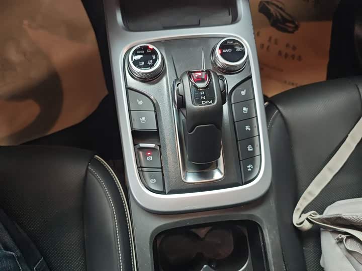 Фото 6 - Tank 300