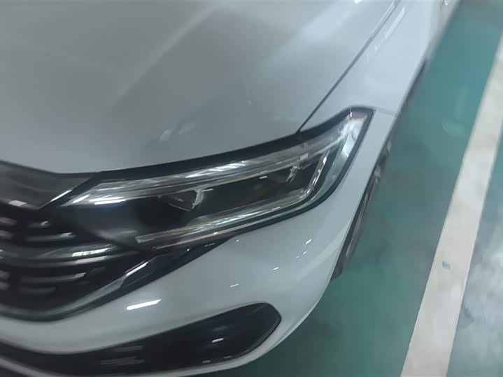 Фото 5 - Volkswagen Sagitar L