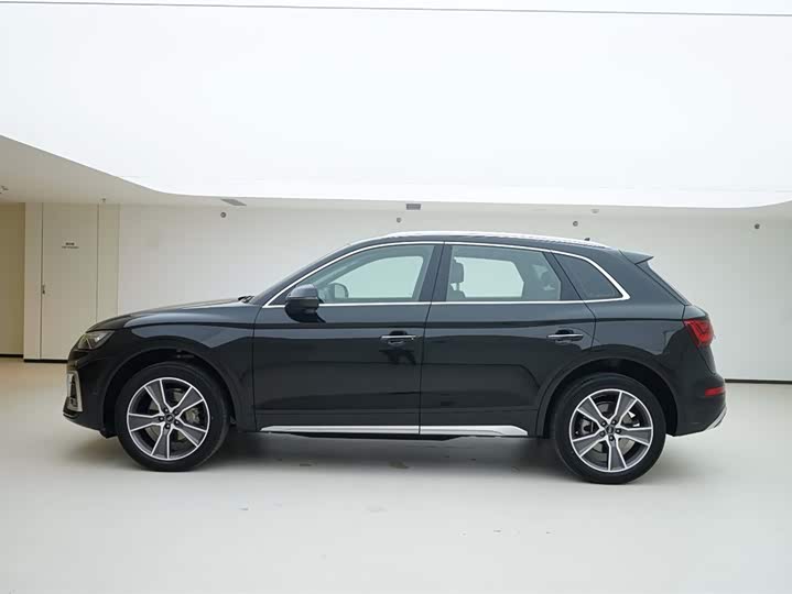 Фото 3 - Audi Q5L