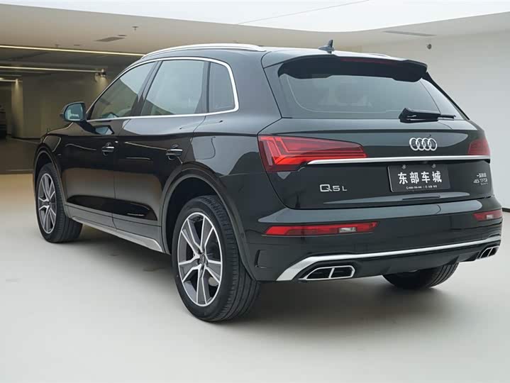 Фото 5 - Audi Q5L