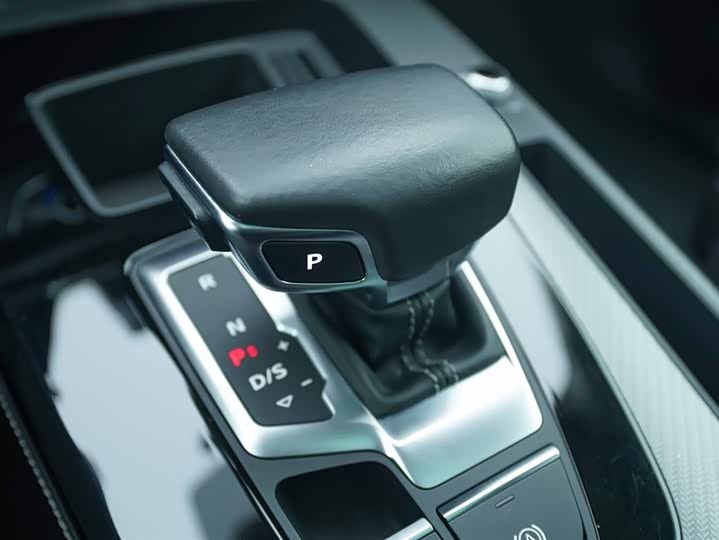 Фото 9 - Audi Q5L