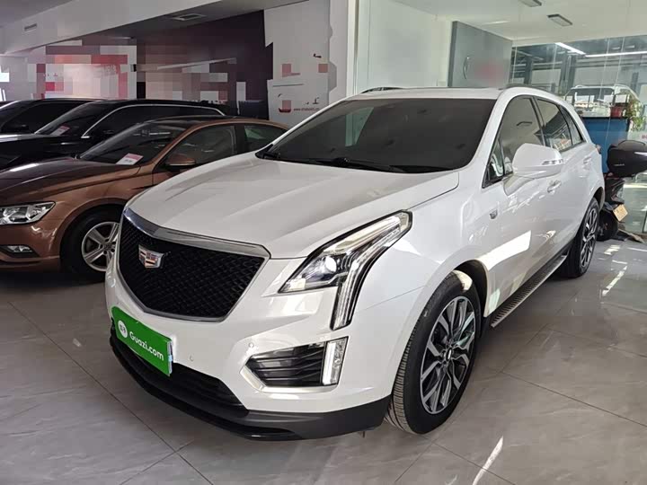 Фото 2 - Cadillac XT5